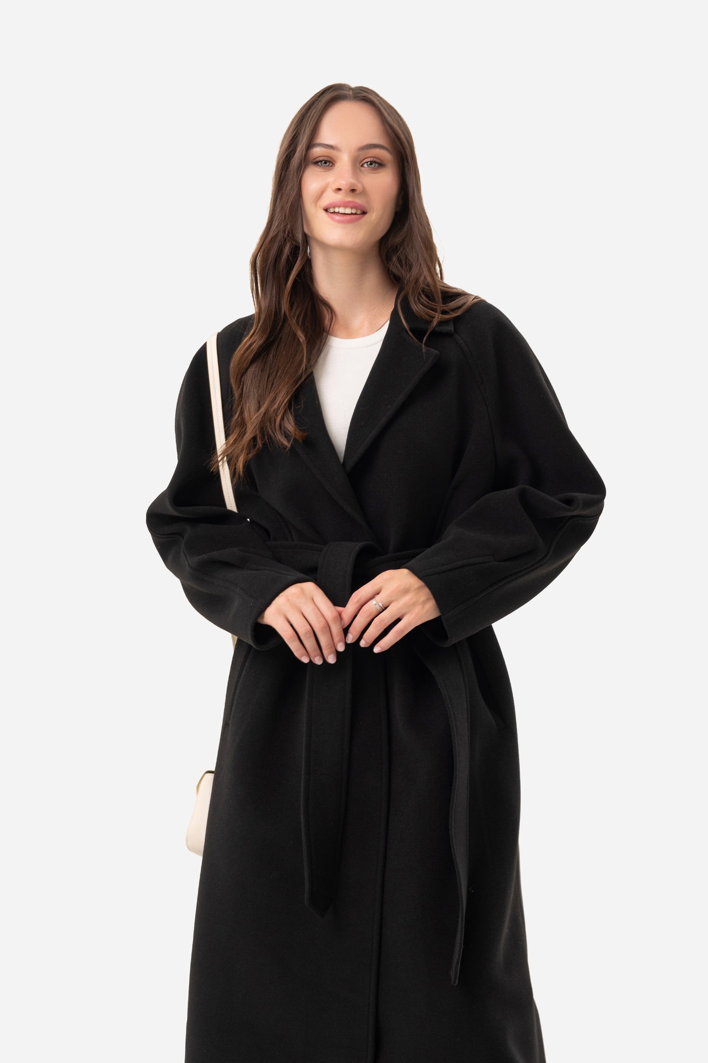 Women's coat with an accentuated waist