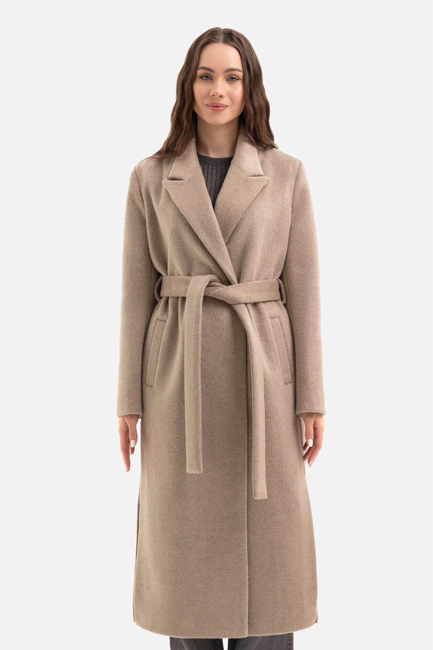 Women's coat with side slits
