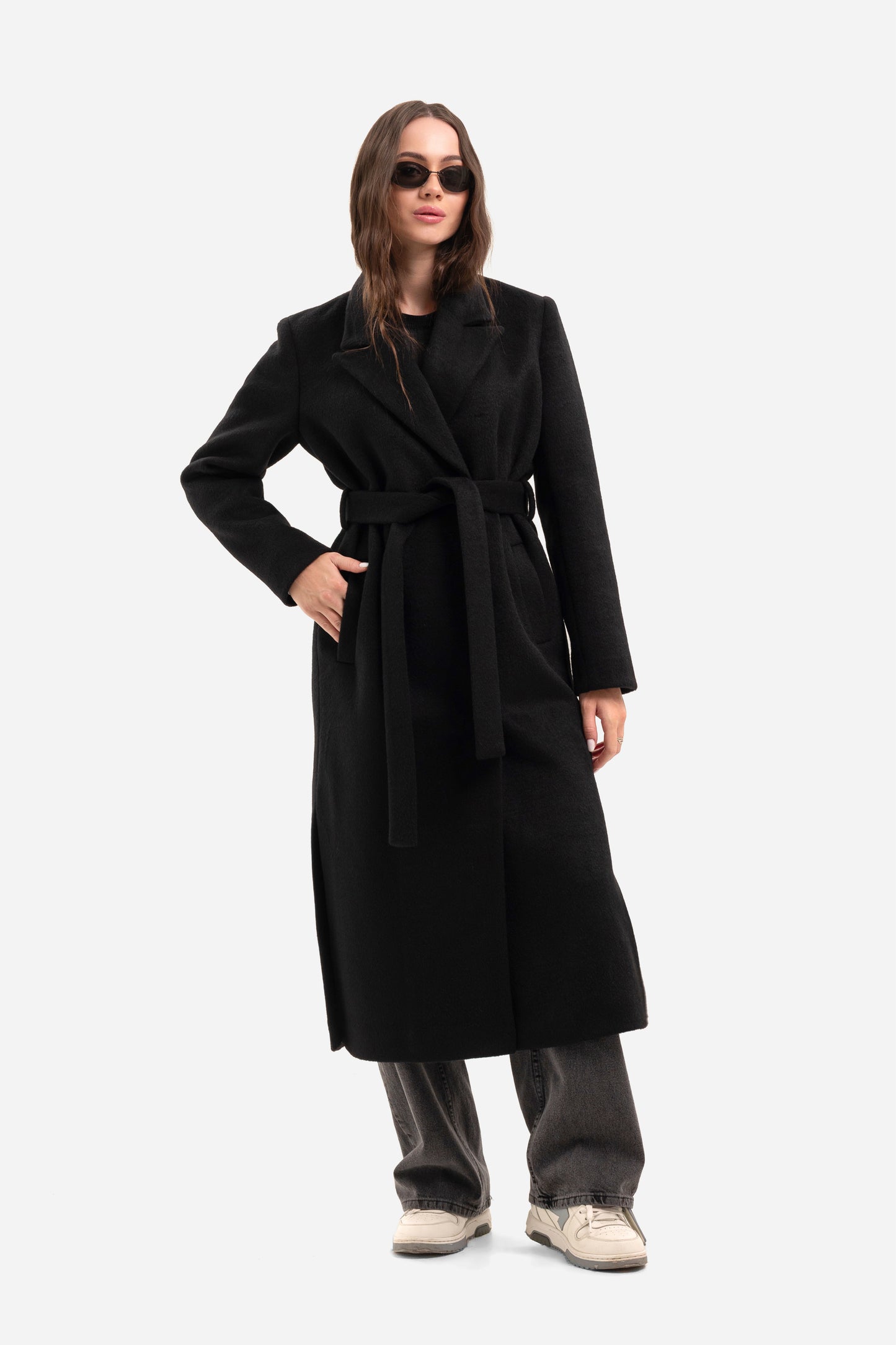 Women's coat with side slits