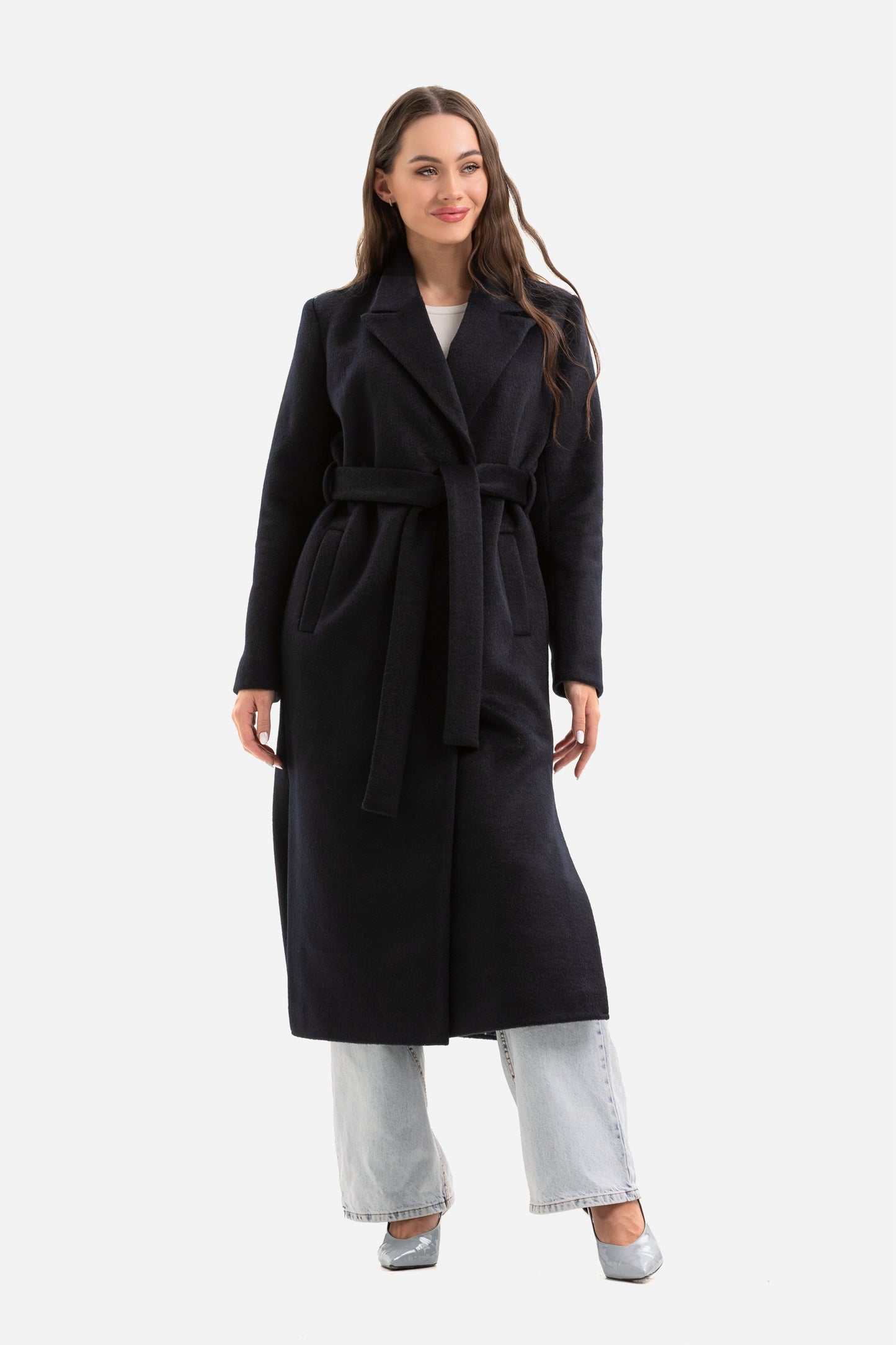 Women's coat with side slits