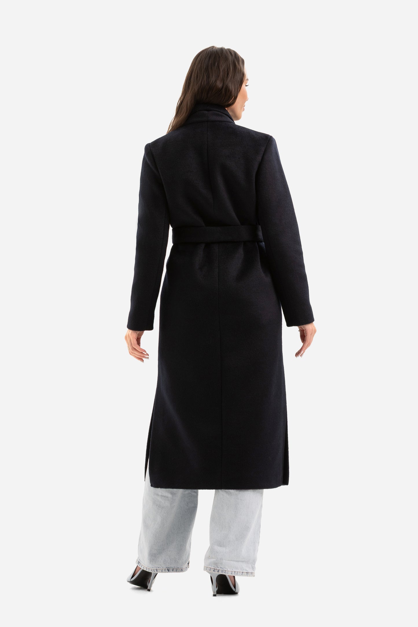 Women's coat with side slits